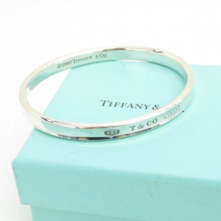 ティファニーのバングルを買取しました｜美しくクール