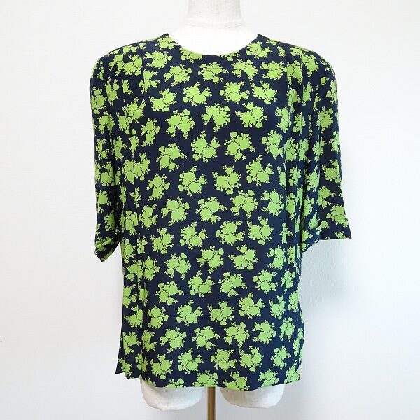 しっとりした雰囲気が出たジュンアシダのブラウスを買取しました