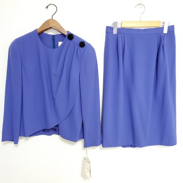 青の綺麗さにも惹きつけられる ジュンアシダのセットアップを買取しました