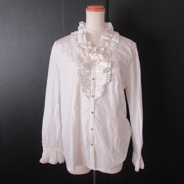 フリルの可愛さも気になる レリアンのブラウスを買取しました