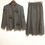 グレー×花柄の落ち着いたスカートセットアップ！斉藤都世子