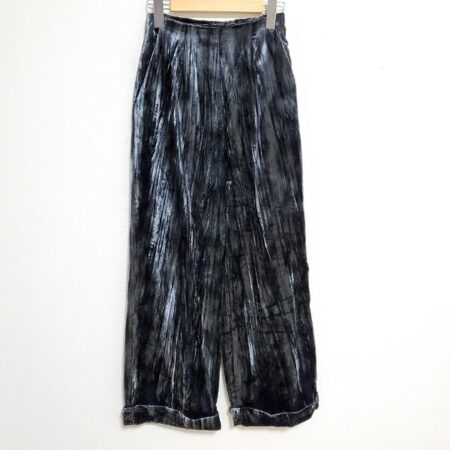 ベロアがいい感じ フェンディのパンツを買取しました