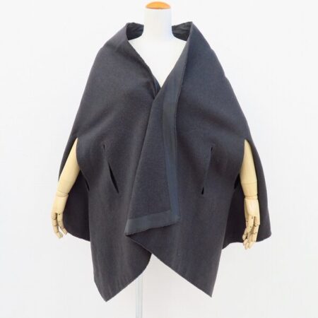 ヨーガンレールのコートを買取しました｜ボリューム感もある