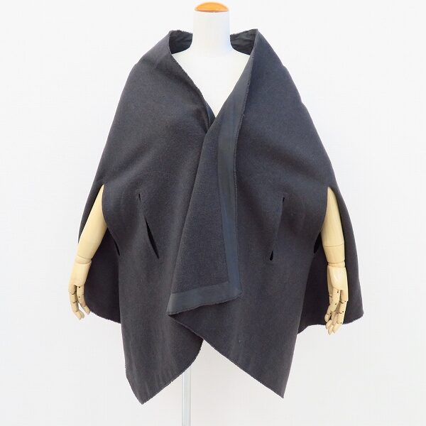 ヨーガンレールのコートを買取しました｜ボリューム感もある