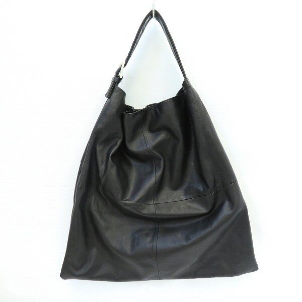 スタイルよく気軽に持てる カワカワのショルダーバッグを買取しました