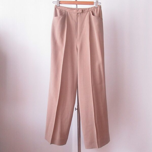 レリアンのパンツを買取しました｜愛らしいベージュがたまらない