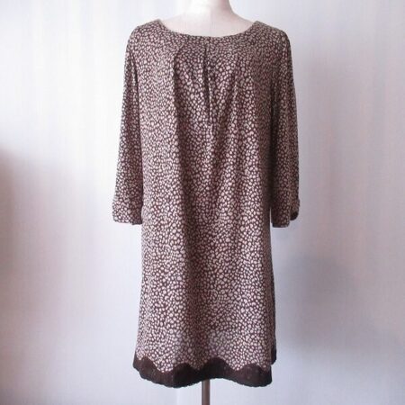 スマートでしっとりした雰囲気になれる ローズティアラのワンピースを買取しました