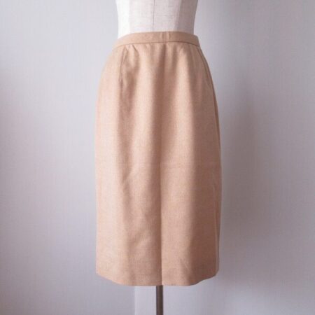 レリアンのスカートを出張買取ご利用のお客様より買取しました