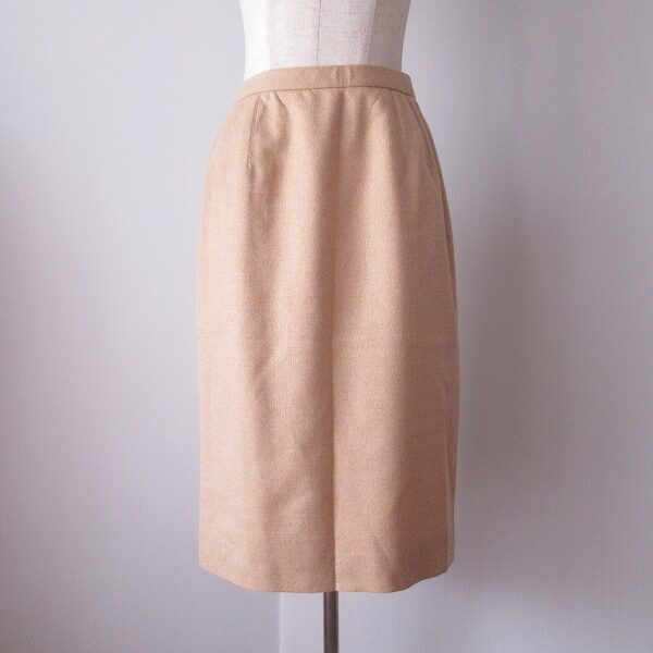 レリアンのスカートを出張買取ご利用のお客様より買取しました