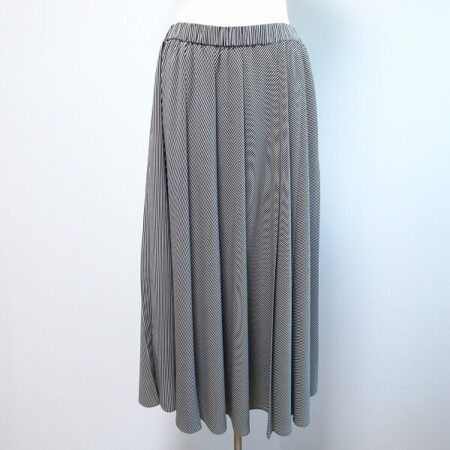 斜め縞がレア レリアンのスカートを買取しました
