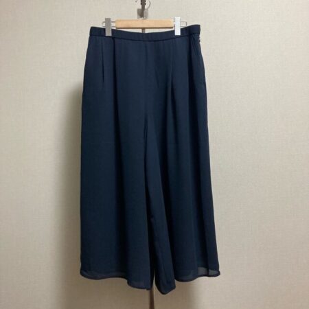 レリアンのパンツを買取しました｜ワイドでスタイリッシュな雰囲気がいい