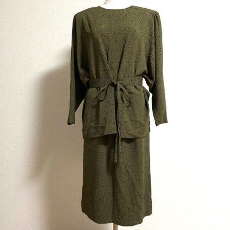 濃いカーキがかっこいい 詩仙堂のセットアップを買取しました