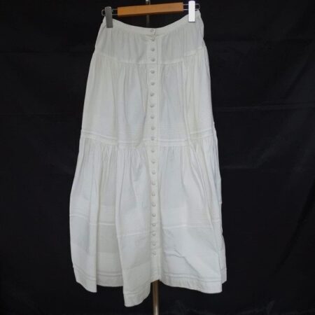 カネコイサオのスカートを出張買取ご利用のお客様より買取しました