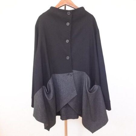 センソユニコのコートを買取しました｜変形が可愛い