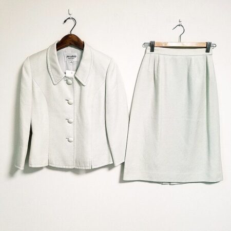 ジュンアシダのスカートスーツを買取しました｜無駄がなくエレガント