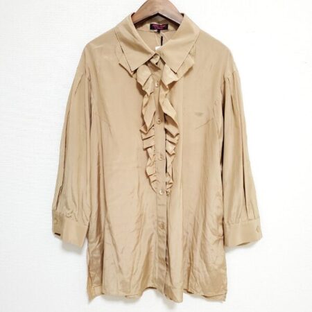 ふんわりしつつも上品 ユキトリイのブラウスを買取しました