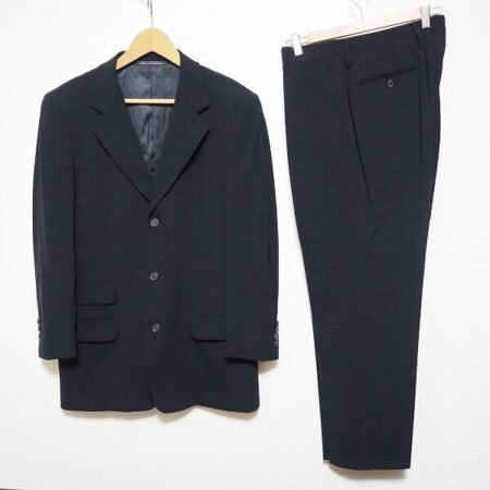 グッチのシンプルなシングルスーツを買取しました