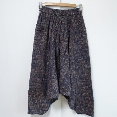 不思議な変形デザインが面白い ウサトのパンツを買取しました