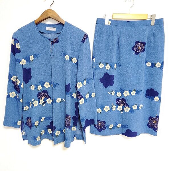青とお花の組み合わせが可愛い 三年坂のセットアップを買取しました