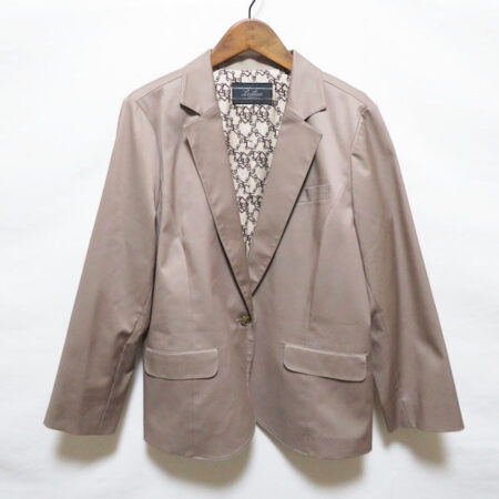 レリアンのジャケットを買取しました｜ゴールド感がエレガント