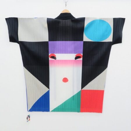 呆気にとられる美しさ プリーツプリーズの羽織を買取しました