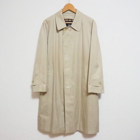 シンプルで優しい色味 バーバリーのコートを買取しました