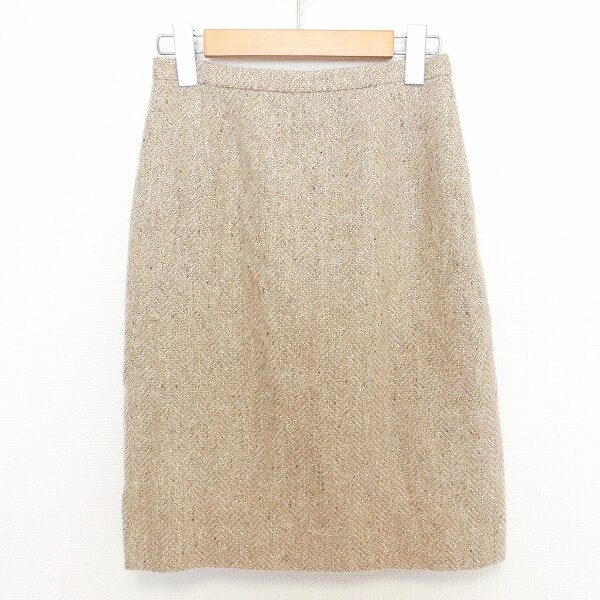 モヘヤとシルクの柔らかさがいい バーバリーのスカートを買取しました