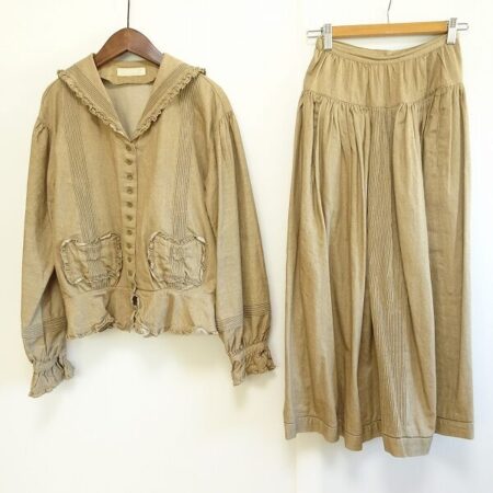 黄みがかったベージュが新しい ピンクハウスのセットアップを買取しました