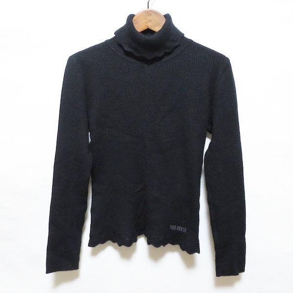 ピンクハウスのニットを出張買取ご利用のお客様より買取しました