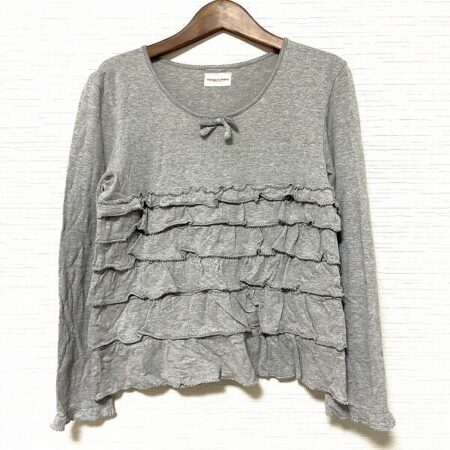 フリルの綺麗さが素敵 ワンダフルワールドのカットソーを買取しました
