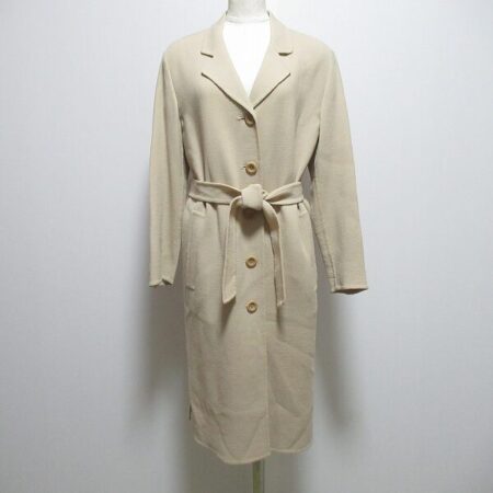 可愛らしく綺麗なヘルノのコートを買取しました