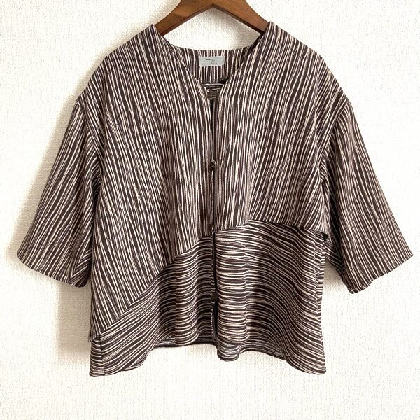 十彩 サンネンザカのカーディガンを買取しました|味わいある雰囲気