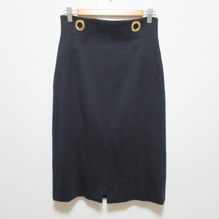 エスカーダのスカートを買取しました｜ゴールド金具がポイントに