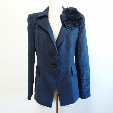 クールでかっこいい雰囲気に ベラのジャケットを買取しました