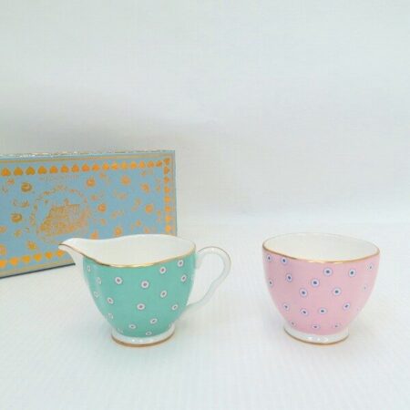 ウェッジウッドのシュガーボウル＆クリーマーセットを買取しました