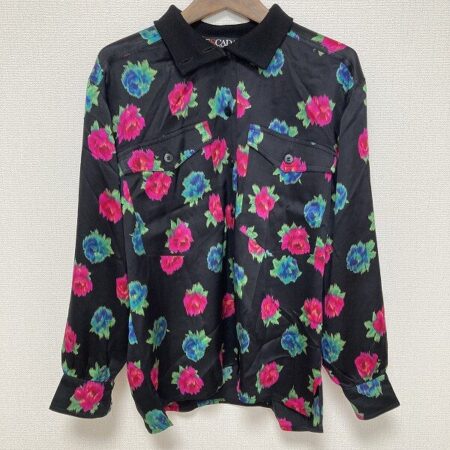 お花のバランスもちょうどいい エスカーダのブラウスを買取しました