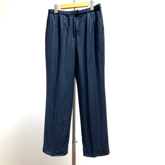 カジュアルながらもスマート レリアンのパンツを買取しました