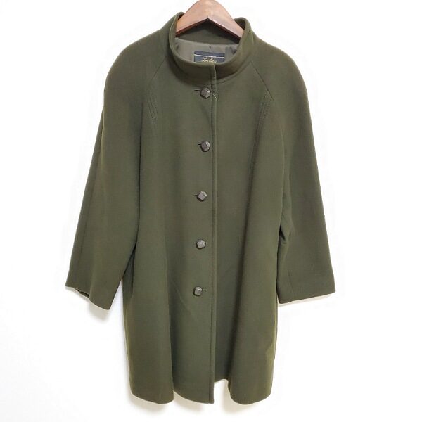 カーキのシャープな感じがたまらない レリアンのコートを買取しました