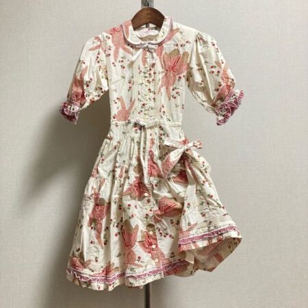 うさぎと花でラブリーに ワンダフルワールドのワンピースを買取しました