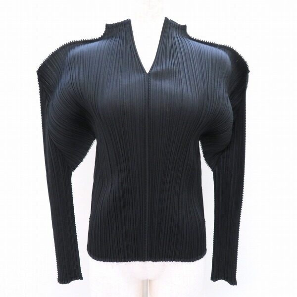 寒さにも勝てそう プリーツプリーズのカットソーを買取しました