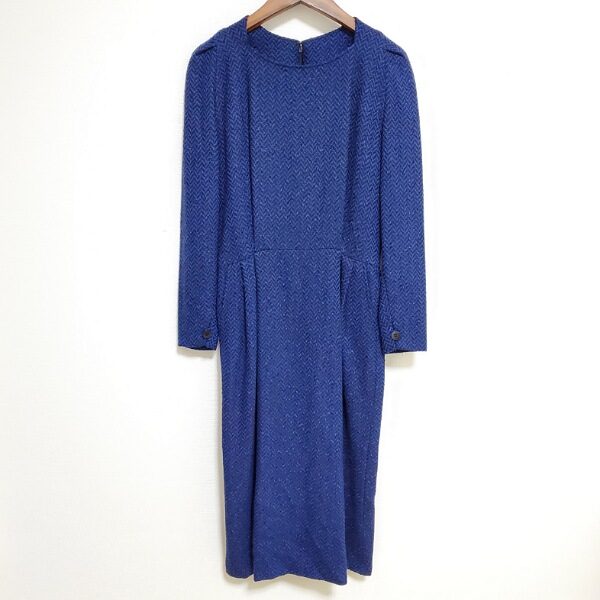 ジュンアシダのワンピースを買取しました|自然な青色がいい