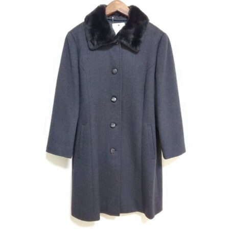 レリアンのコートを出張買取にて買取いたしました