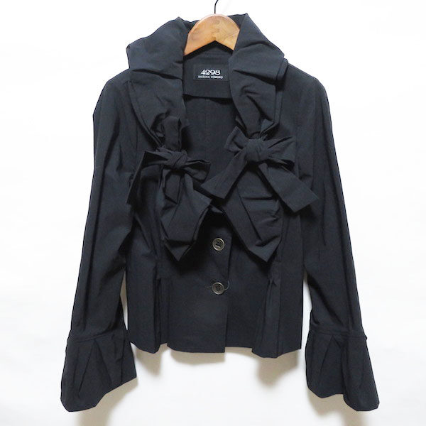 リボンのゴージャスさがいい シズカコムロのジャケットを買取しました
