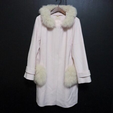 清潔感を出しつつ可愛くいられる ローズティアラのコートを買取しました