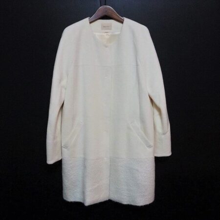 ノーカラーで他のアイテムの邪魔をしない ローズティアラのコートを買取しました