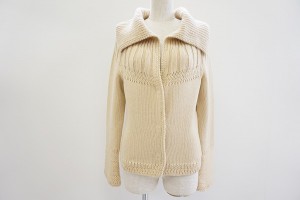 フォクシー（FOXEY）カーディガンを買取させて頂きました